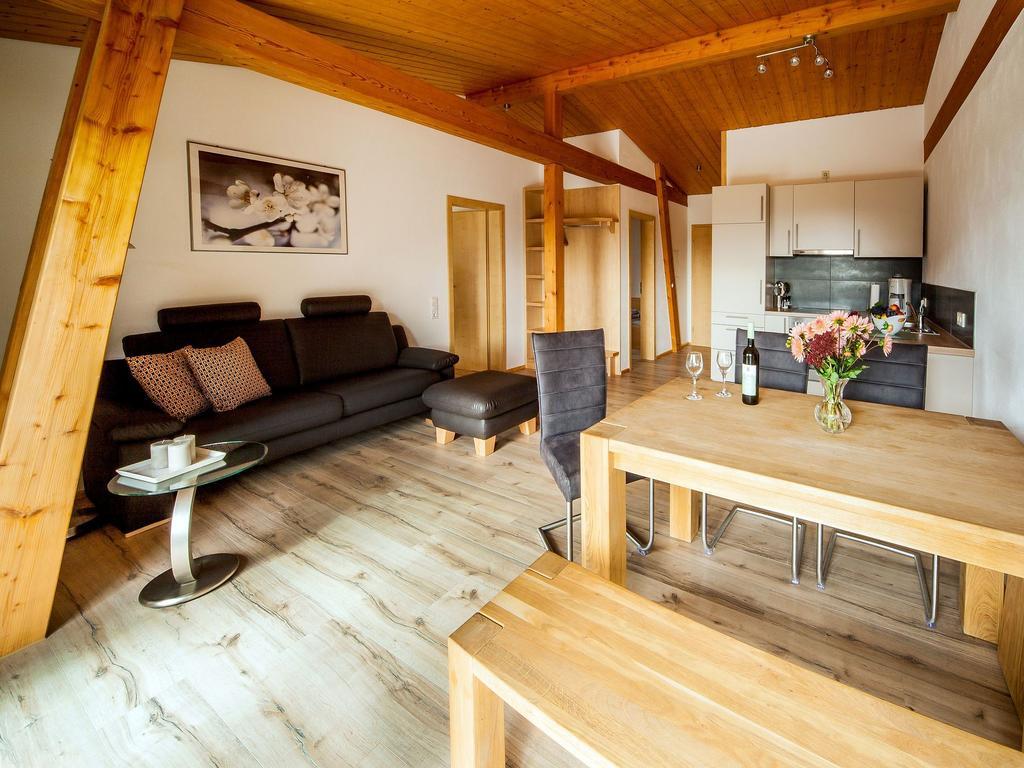 Ferienwohnung Aichem ราดอล์ฟเซลล์ อัม โบเดนซี ภายนอก รูปภาพ